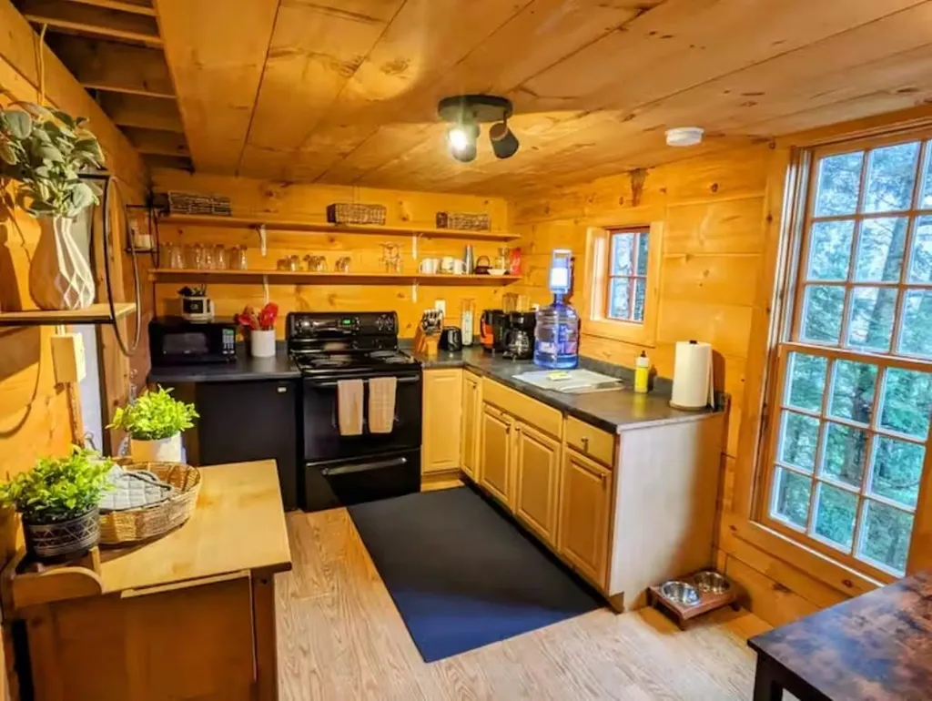 108 Tyler Way Bath NH 03740