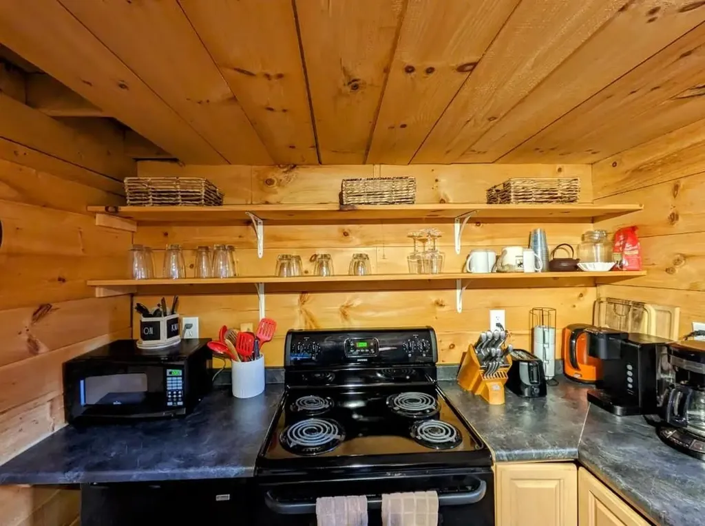 108 Tyler Way Bath NH 03740