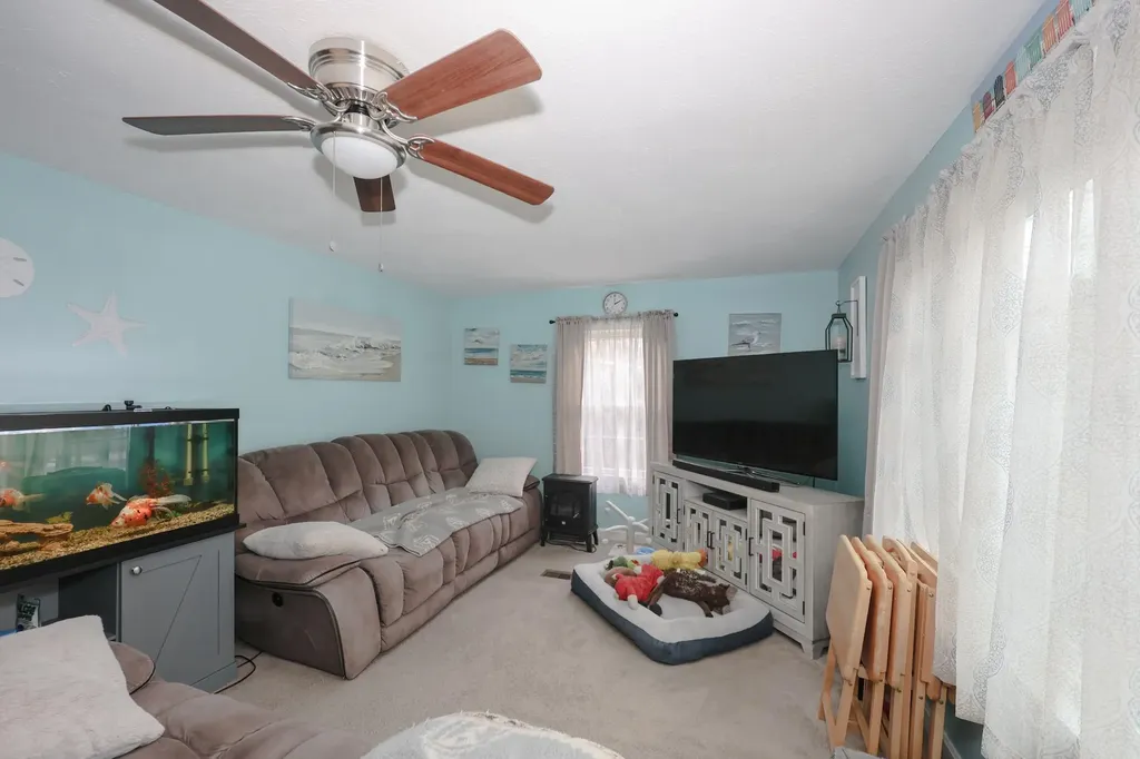 4 Briarwood Drive Merrimack NH 03054