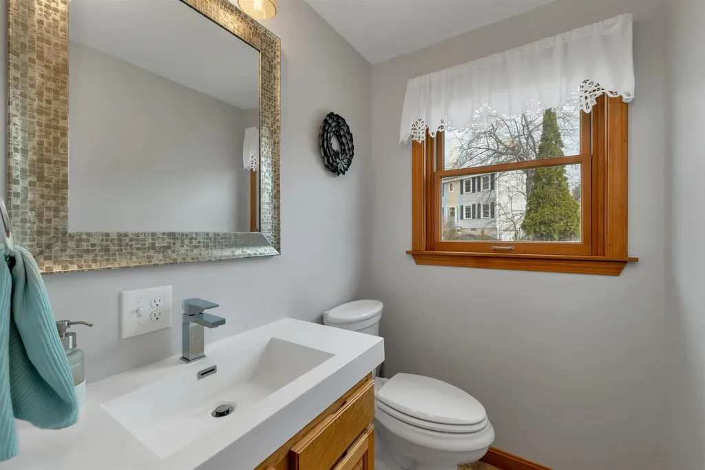 234 Paige Hill Road Goffstown NH 03045
