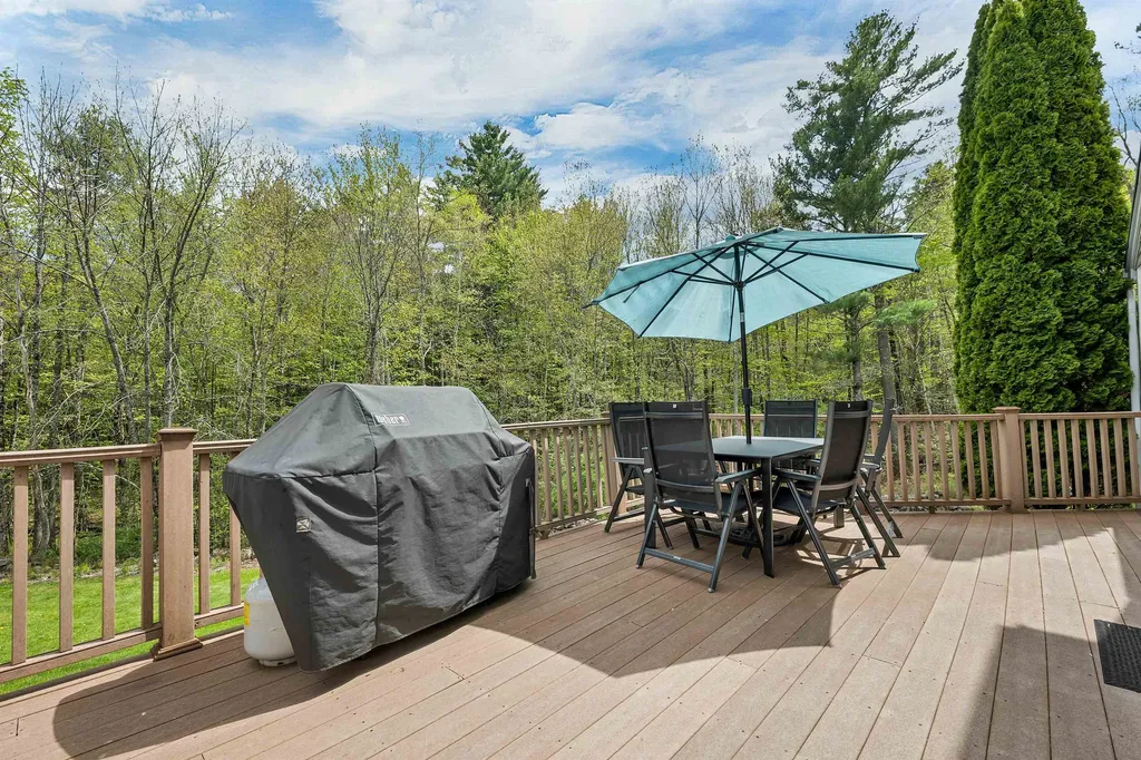 234 Paige Hill Road Goffstown NH 03045