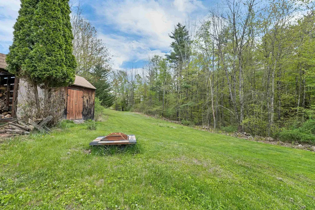 234 Paige Hill Road Goffstown NH 03045