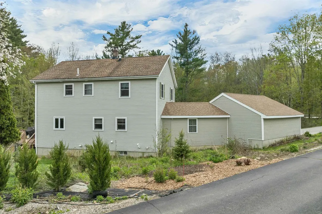 234 Paige Hill Road Goffstown NH 03045