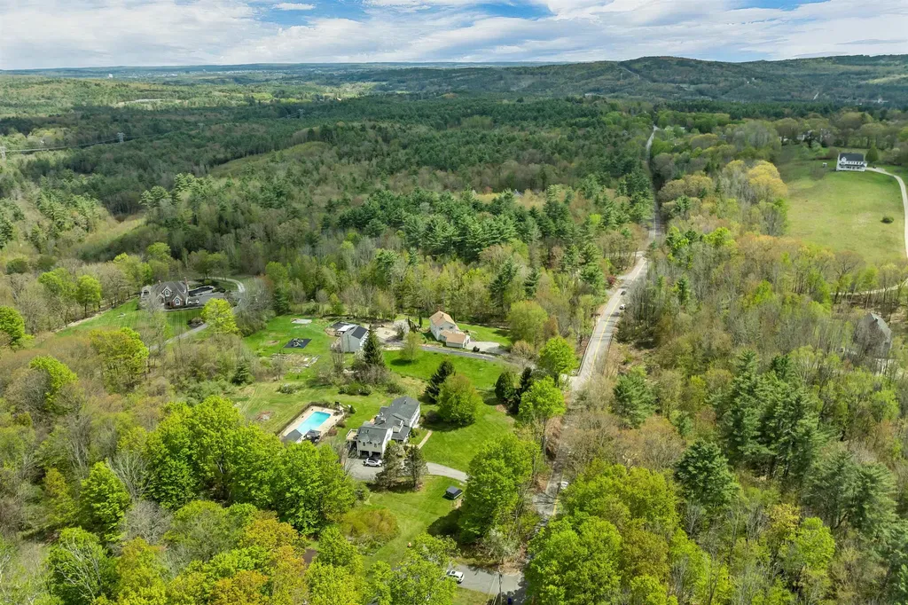 234 Paige Hill Road Goffstown NH 03045