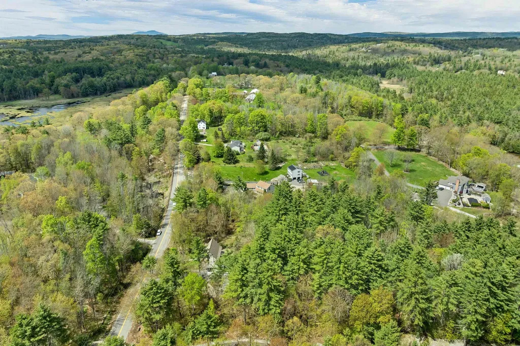 234 Paige Hill Road Goffstown NH 03045