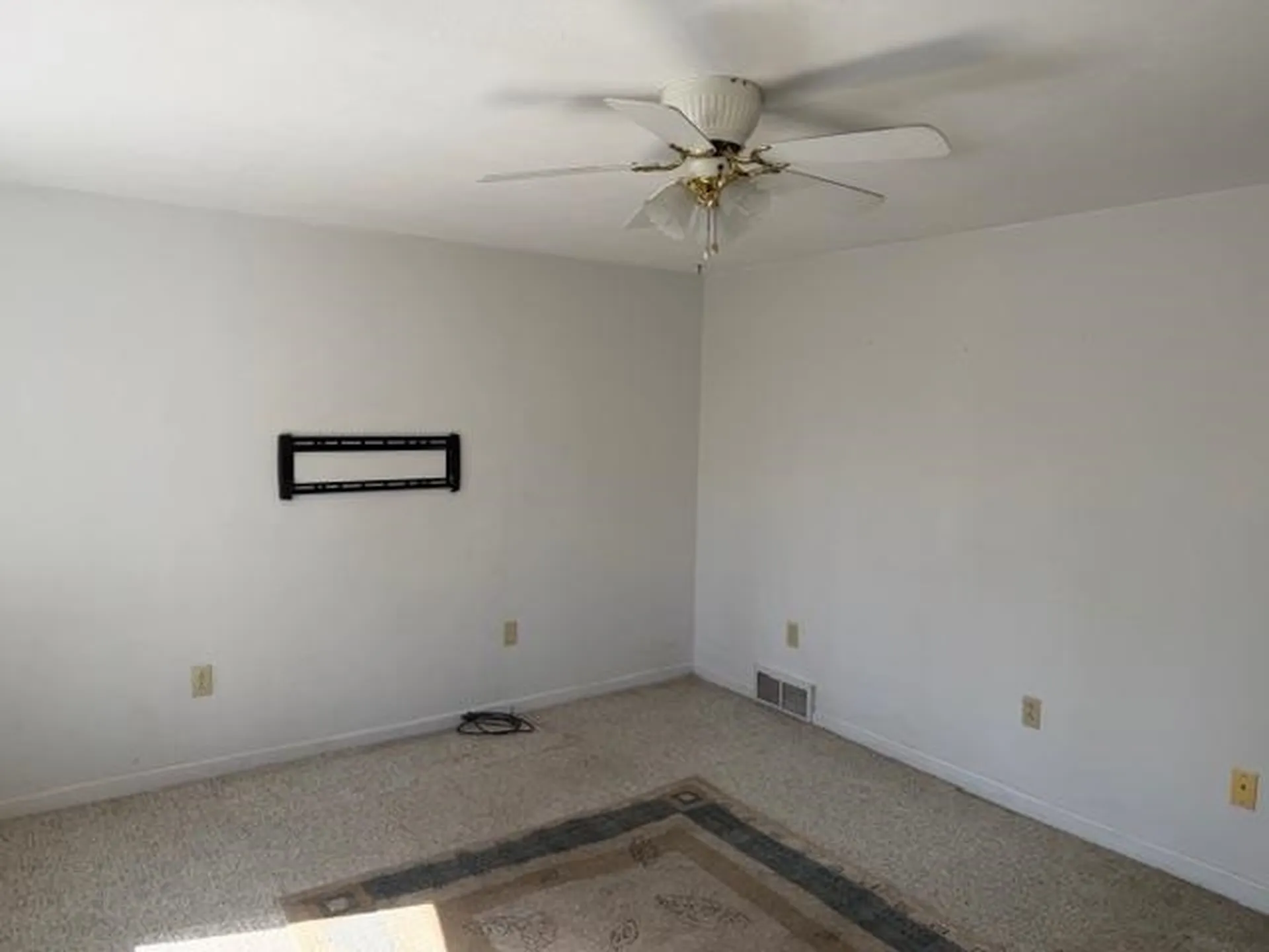 7 Woody Lane Lee NH 03861
