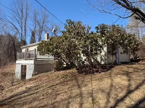 7 Woody Lane Lee NH 03861