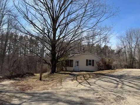 7 Woody Lane Lee NH 03861