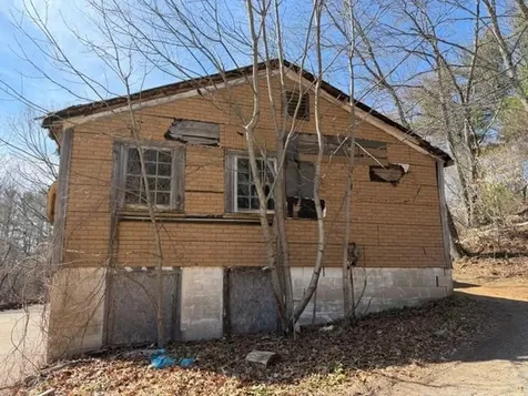 7 Woody Lane Lee NH 03861