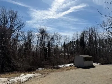 7 Woody Lane Lee NH 03861