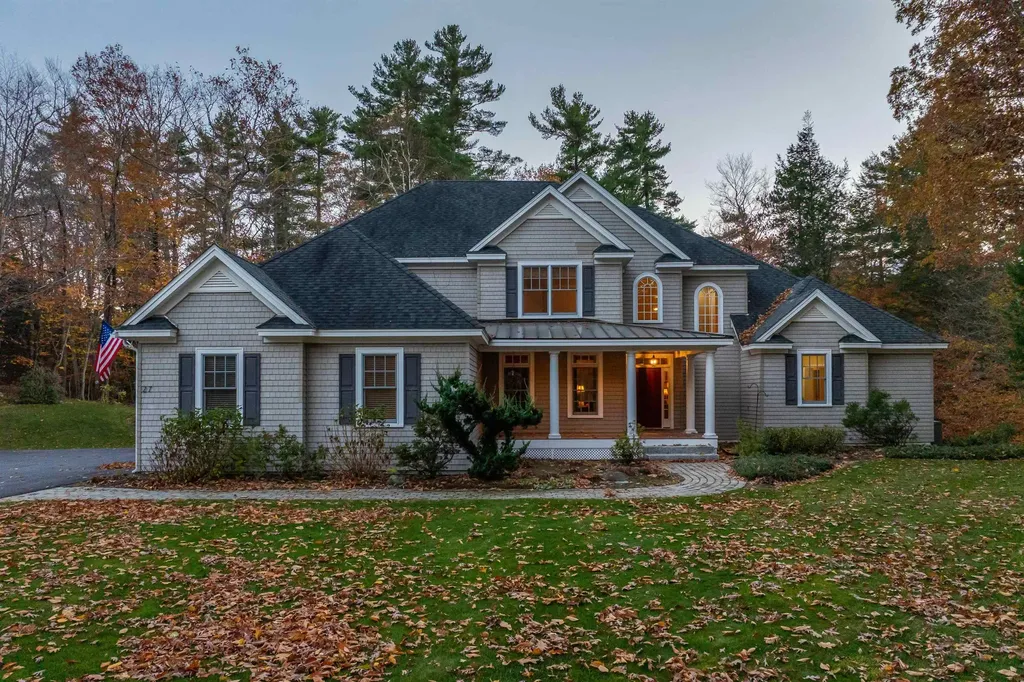 27 Abenaukee Drive Wolfeboro NH 03894
