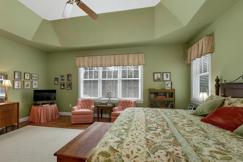 27 Abenaukee Drive Wolfeboro NH 03894