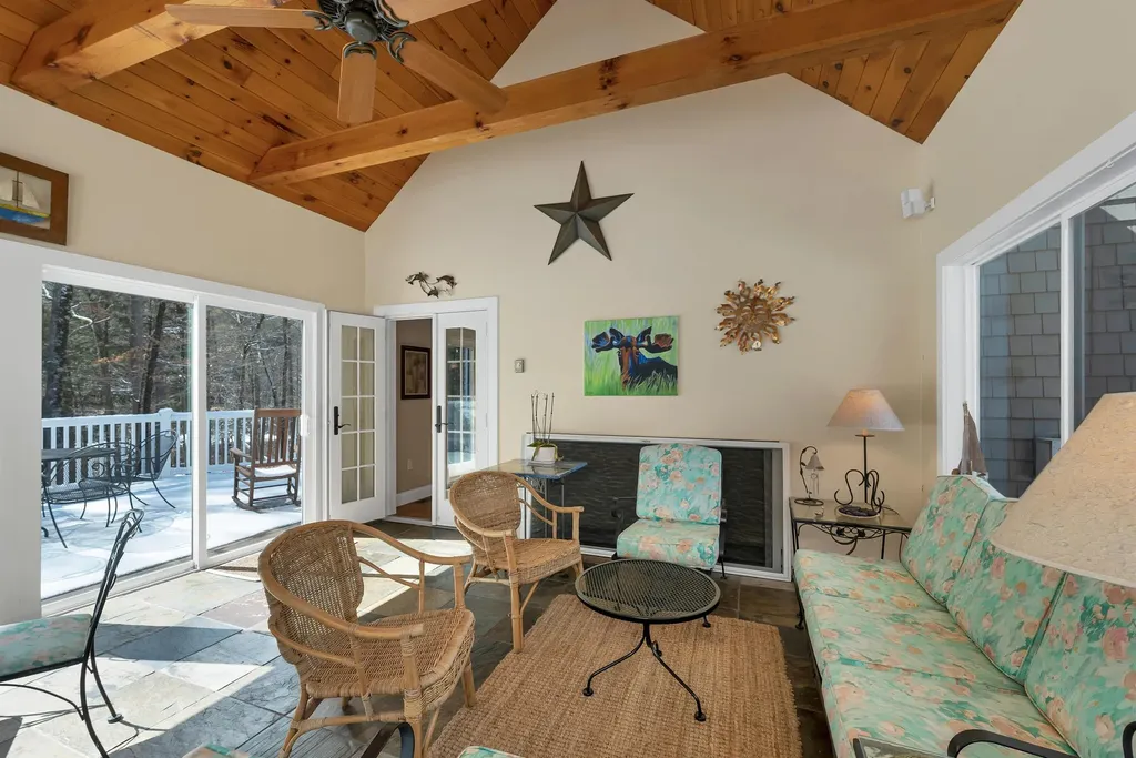 27 Abenaukee Drive Wolfeboro NH 03894