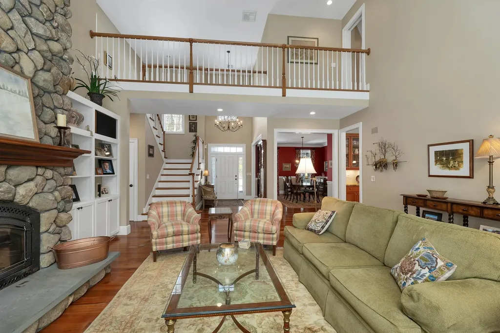 27 Abenaukee Drive Wolfeboro NH 03894