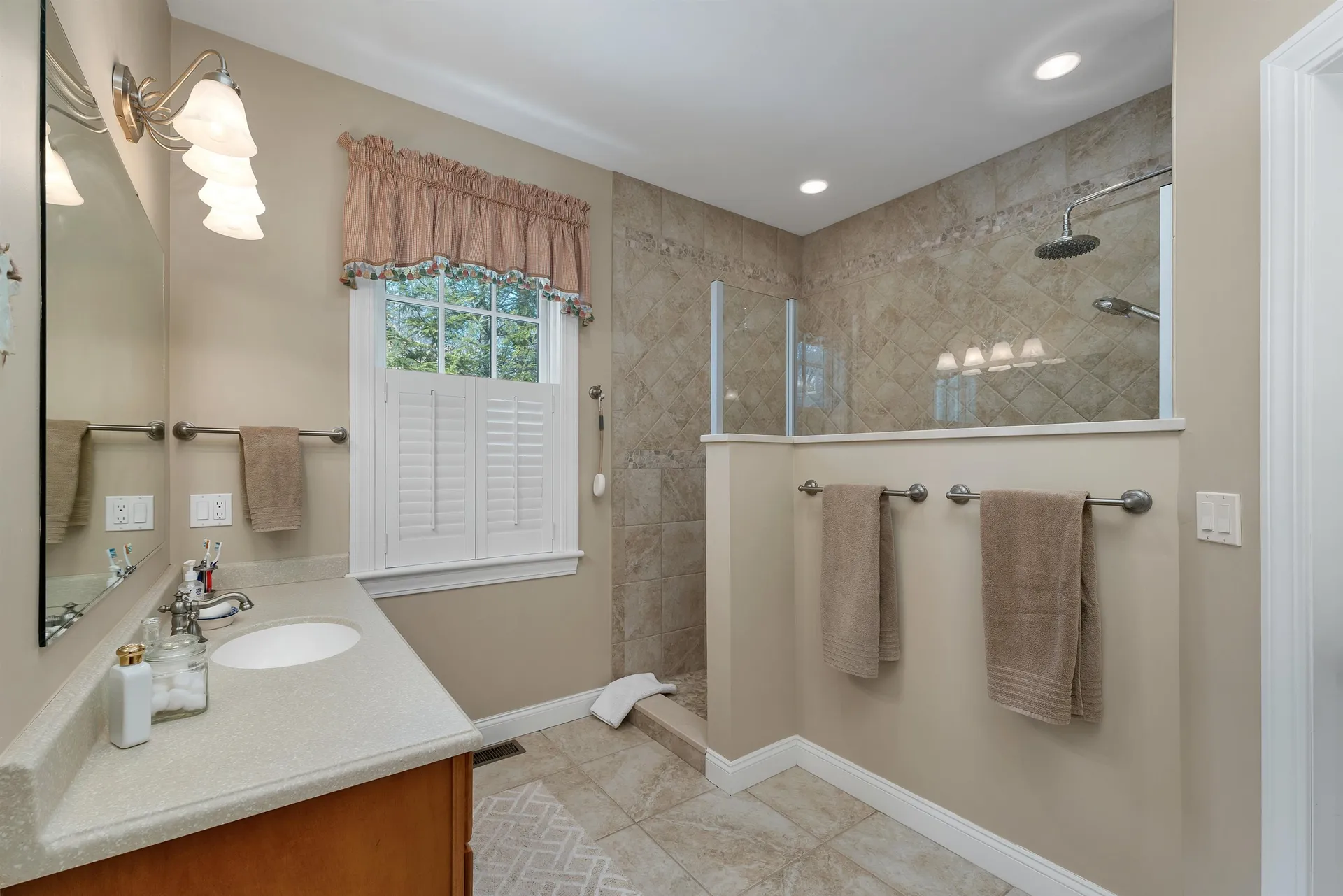 27 Abenaukee Drive Wolfeboro NH 03894
