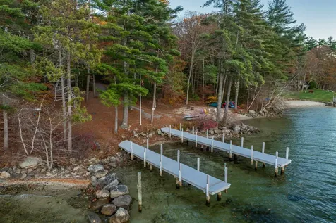 27 Abenaukee Drive Wolfeboro NH 03894