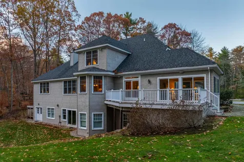 27 Abenaukee Drive Wolfeboro NH 03894