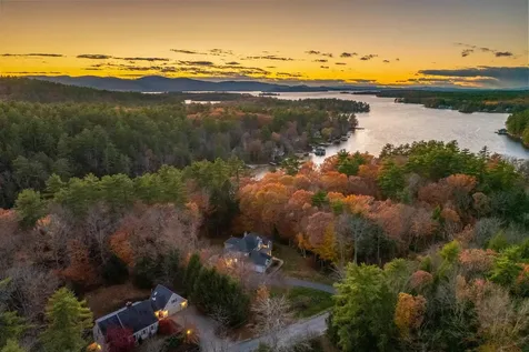 27 Abenaukee Drive Wolfeboro NH 03894