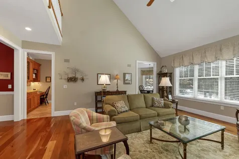 27 Abenaukee Drive Wolfeboro NH 03894