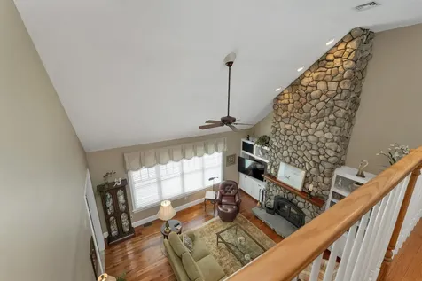 27 Abenaukee Drive Wolfeboro NH 03894