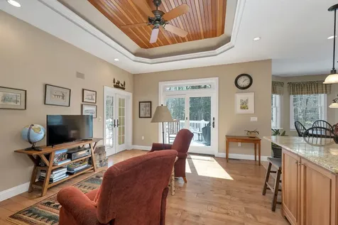 27 Abenaukee Drive Wolfeboro NH 03894