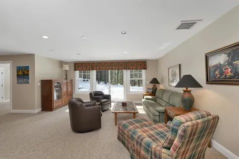 27 Abenaukee Drive Wolfeboro NH 03894