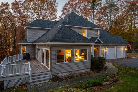 27 Abenaukee Drive Wolfeboro NH 03894
