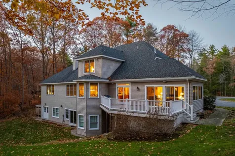27 Abenaukee Drive Wolfeboro NH 03894