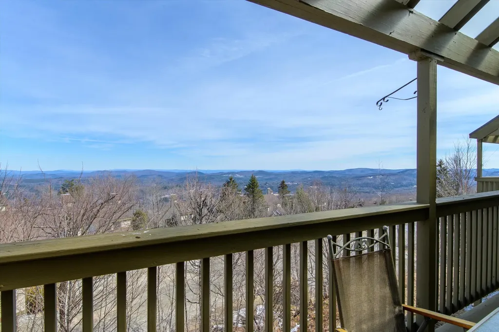 320 Okemo Trailside Extension Ludlow VT 05149