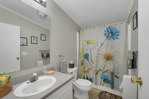 608 Canterbury Drive Exeter NH 03833