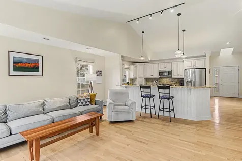 43 Iris Lane South Burlington VT 05403