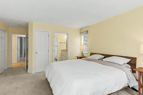 43 Iris Lane South Burlington VT 05403