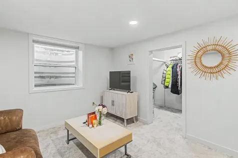 43 Iris Lane South Burlington VT 05403