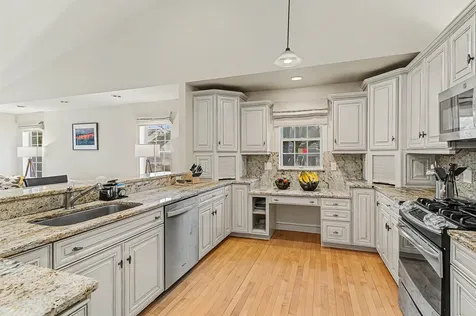 43 Iris Lane South Burlington VT 05403