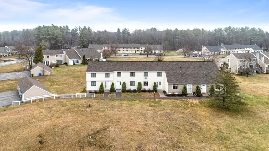 15 Pendleton Lane Londonderry NH 03053