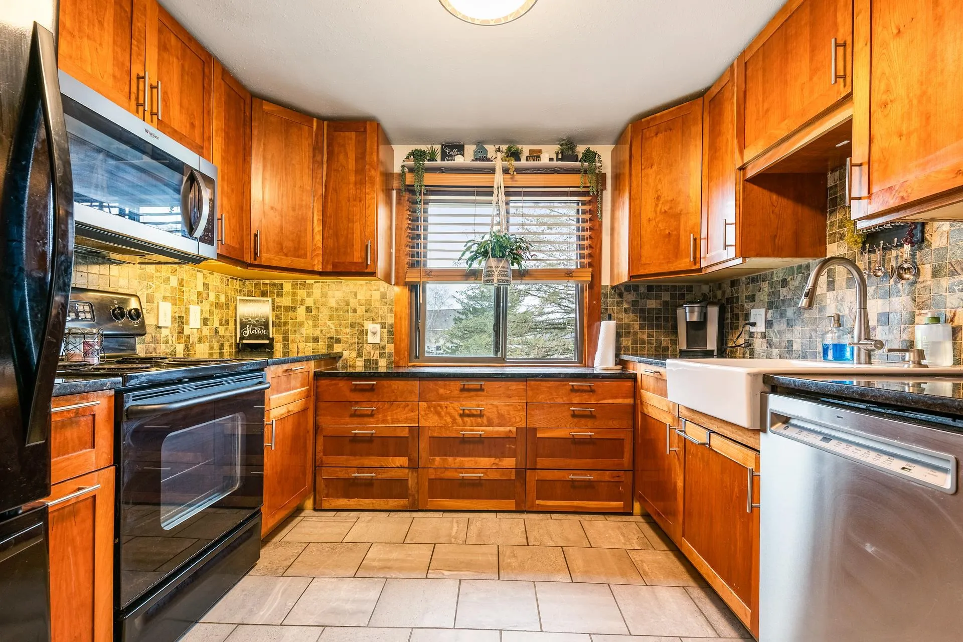 15 Pendleton Lane Londonderry NH 03053