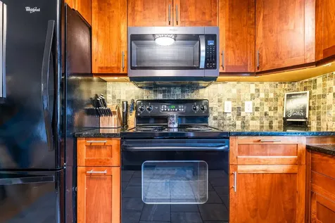 15 Pendleton Lane Londonderry NH 03053