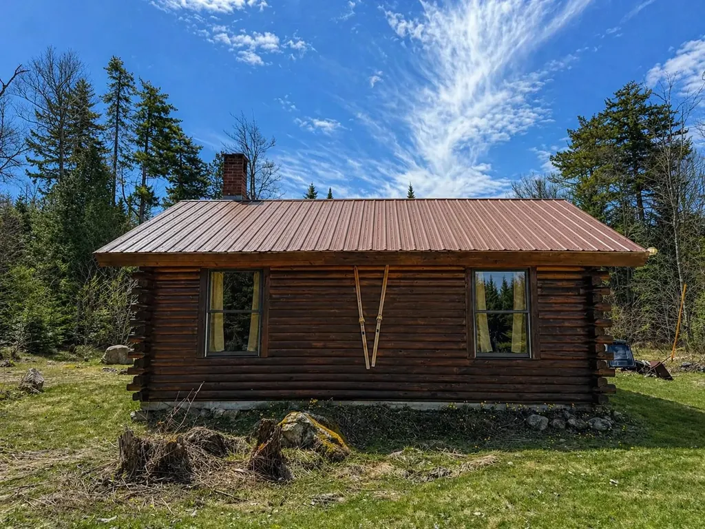 975 Newark Pond Road Newark VT 05871