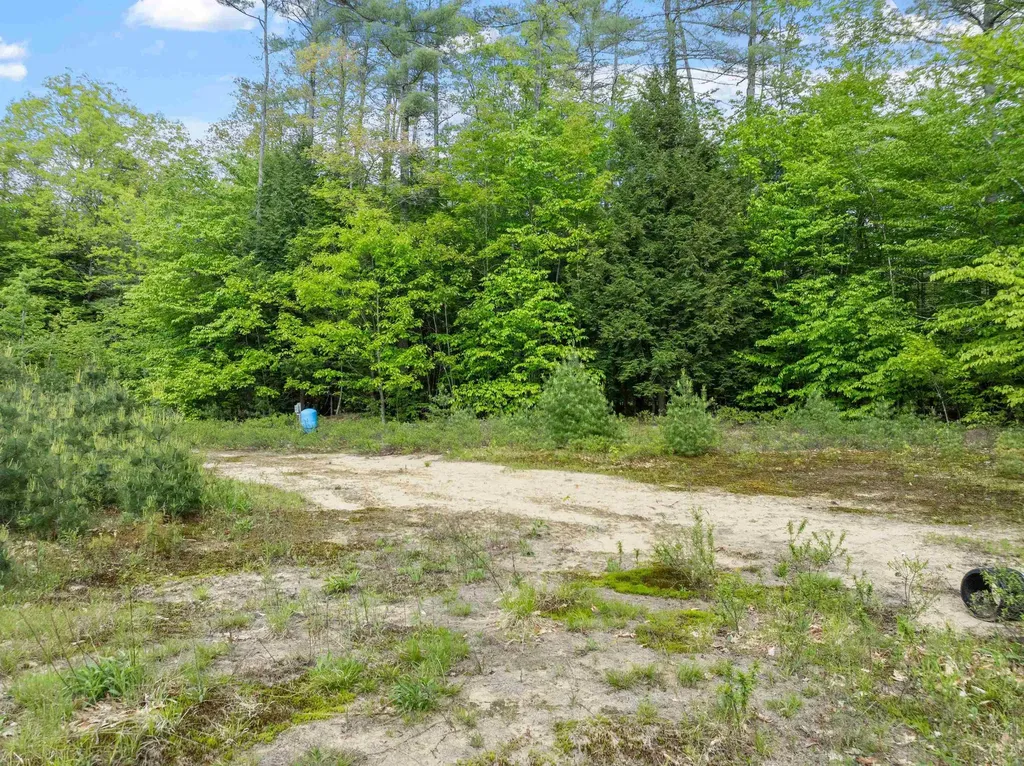 1482 River Road Bridgewater NH 03222