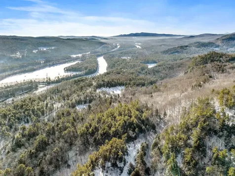 1482 River Road Bridgewater NH 03222