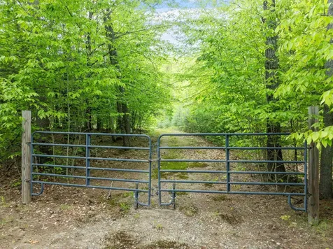 1482 River Road Bridgewater NH 03222