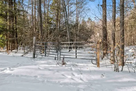 1482 River Road Bridgewater NH 03222