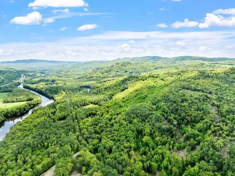 1482 River Road Bridgewater NH 03222