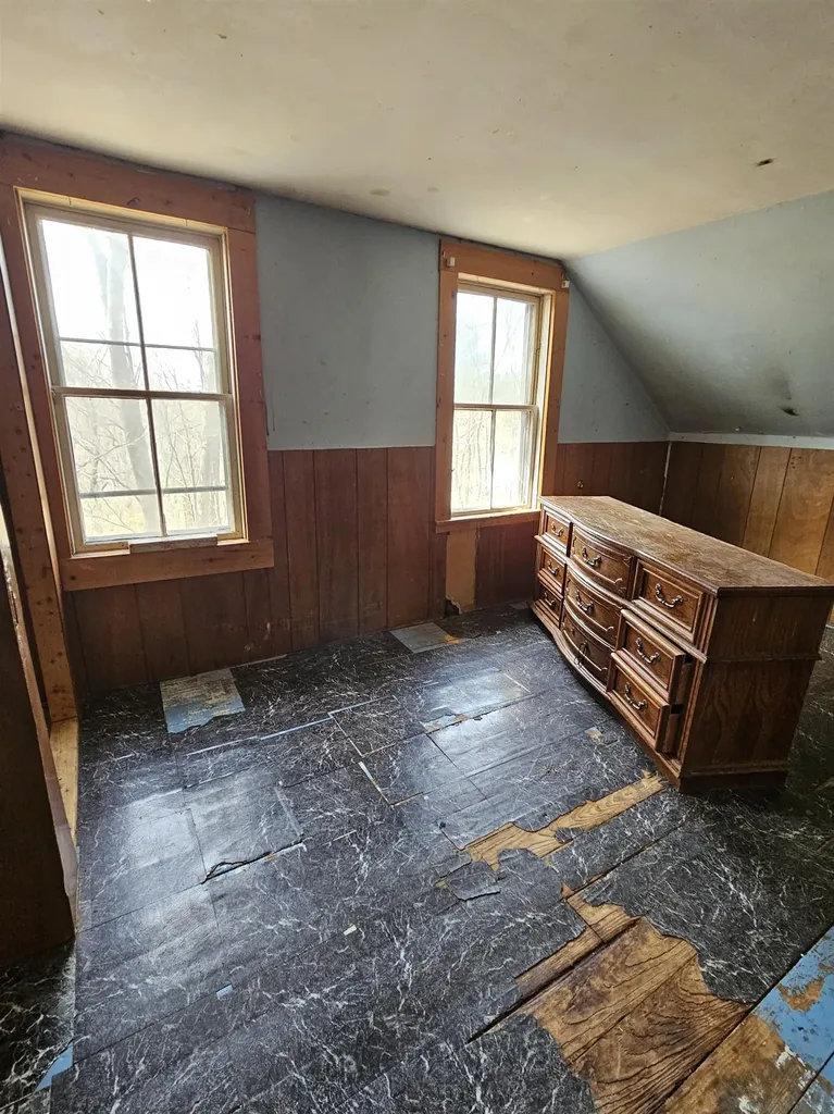 32 Charles Street Keene NH 03431