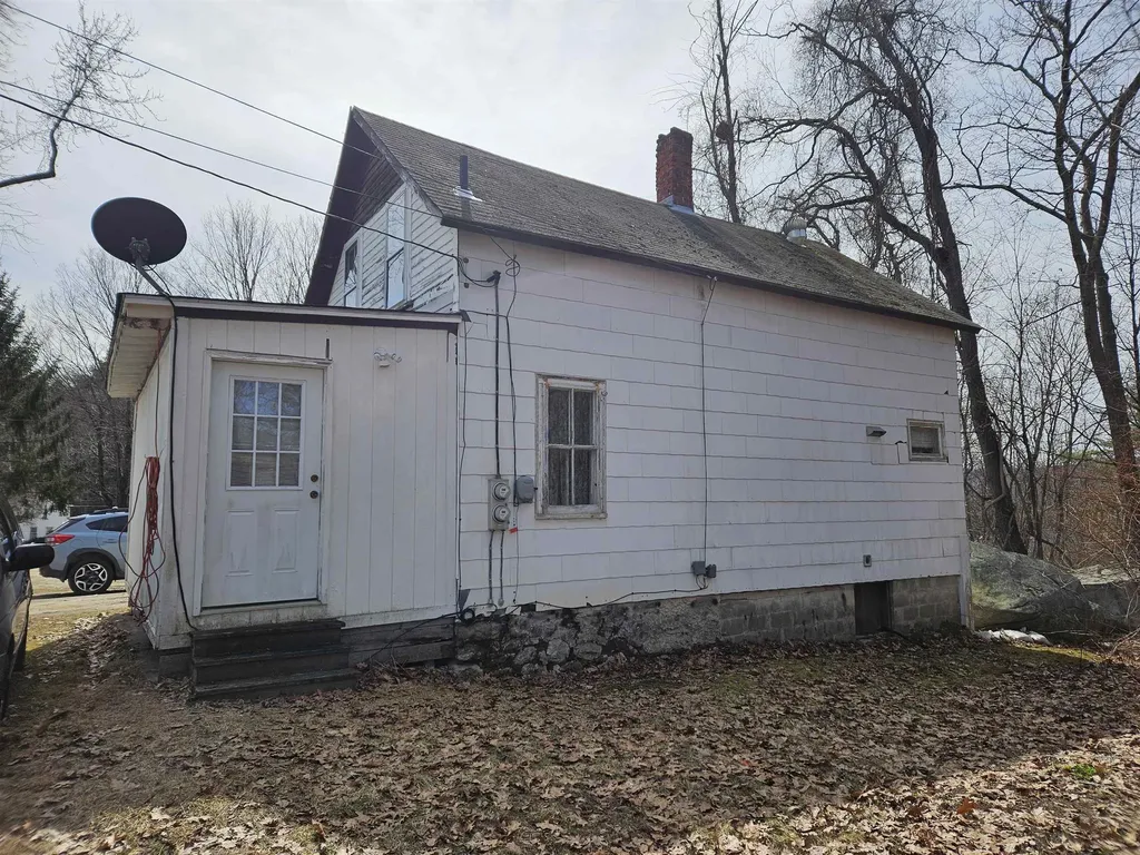 32 Charles Street Keene NH 03431