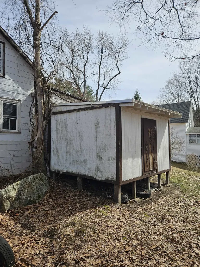 32 Charles Street Keene NH 03431