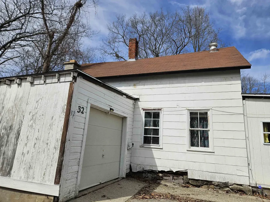 32 Charles Street Keene NH 03431