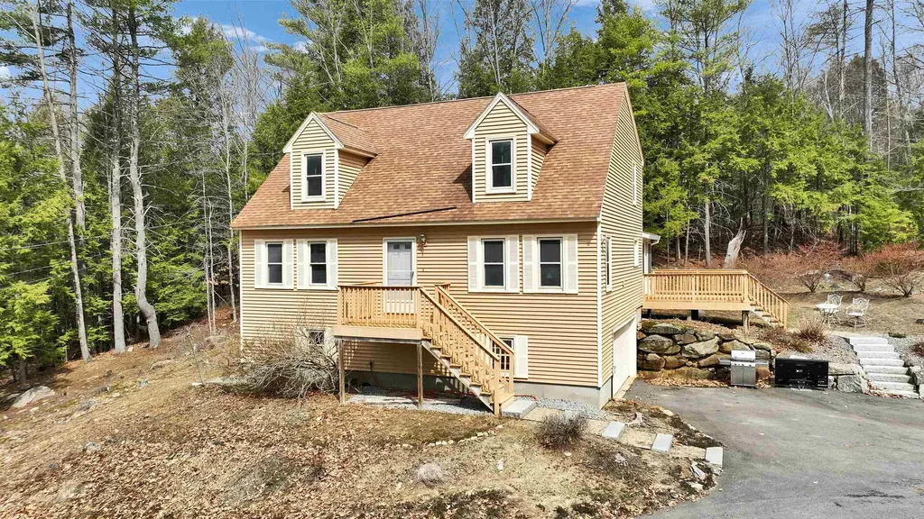 14 Greenwood Road Weare NH 03281