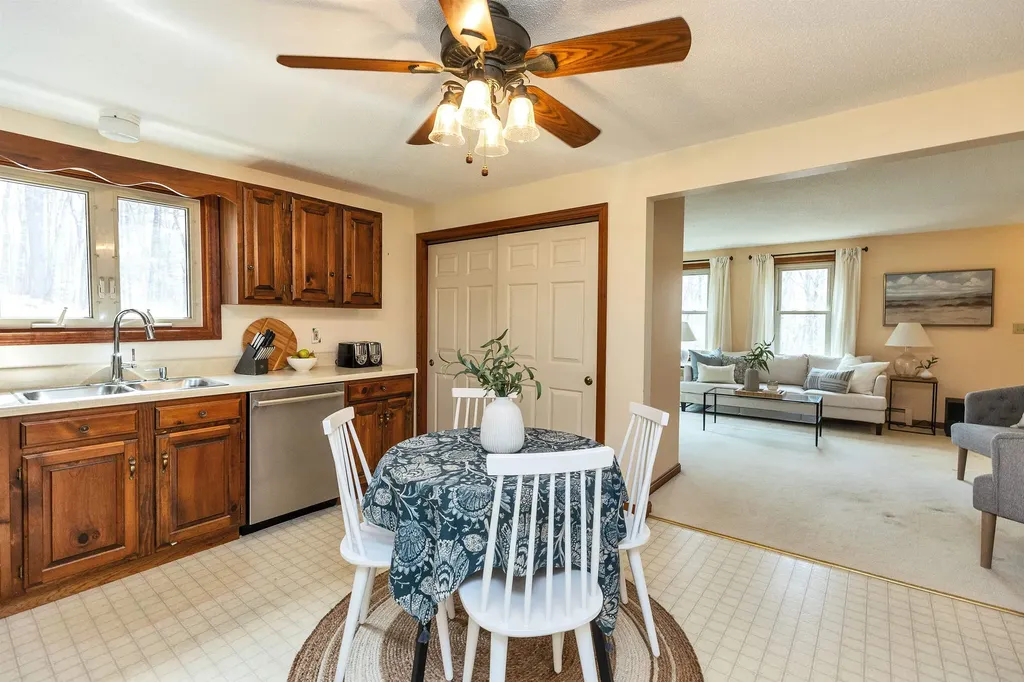 14 Greenwood Road Weare NH 03281
