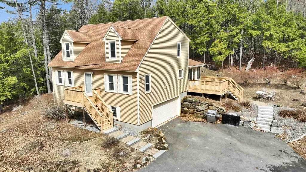14 Greenwood Road Weare NH 03281